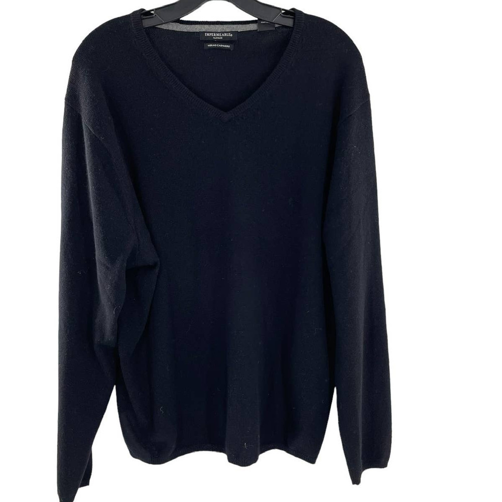 IMPERMEABLE PLATINUM BLACK V NECK MERINO CASHMERE SWEATER